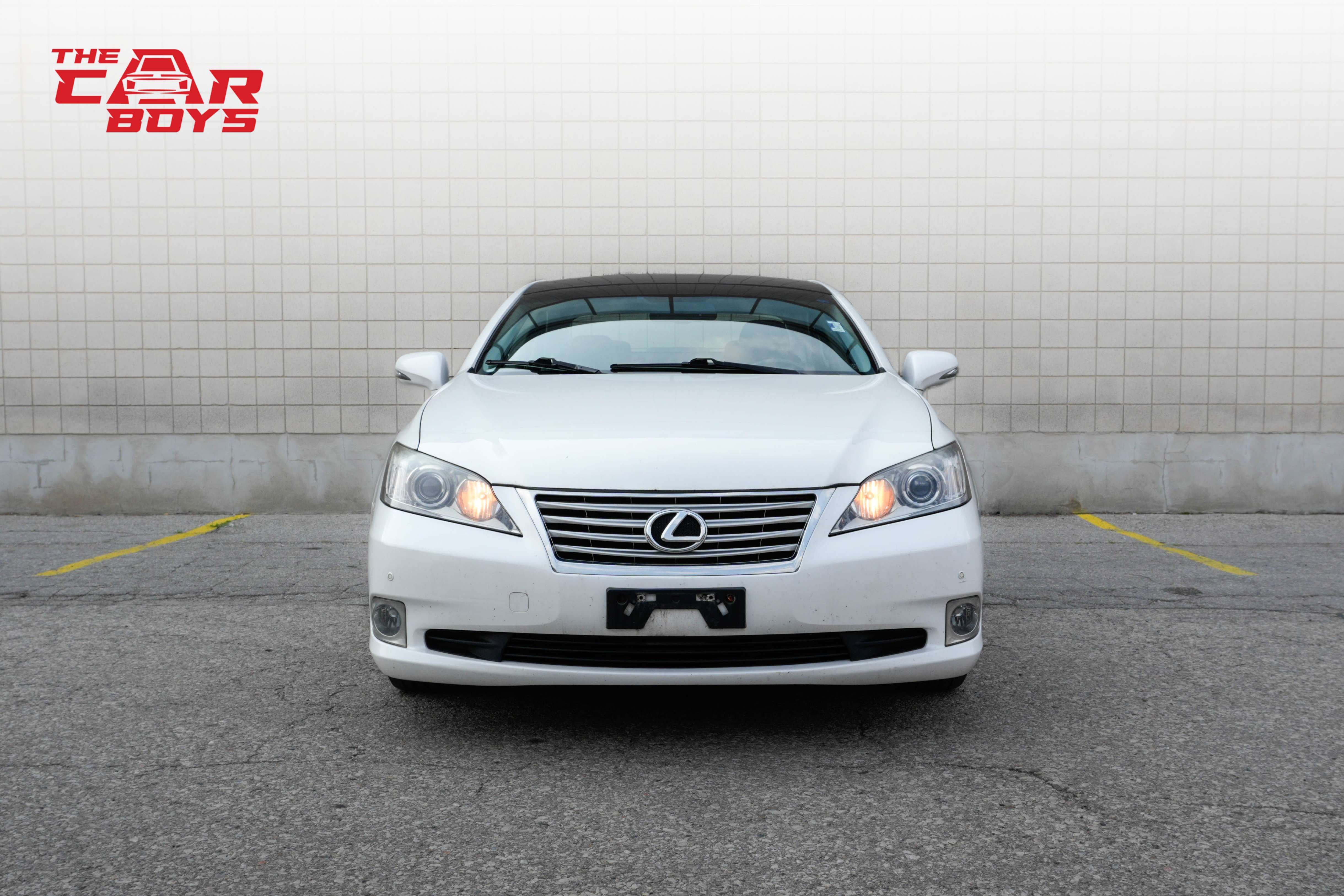 White 2011 Lexus ES Sedan Front-Wheel Drive Automatic